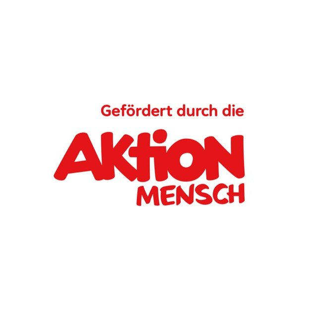 Logo gefördert durch Aktion Mensch in roter Schrift auf weißem Hintergrund